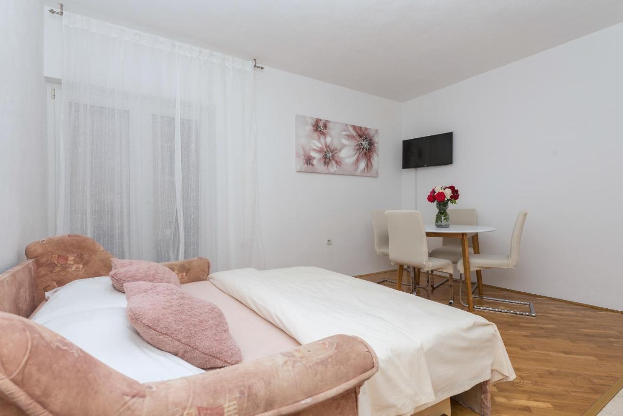 Skiljini Dvori - Apartman Makarska Zewnętrze zdjęcie