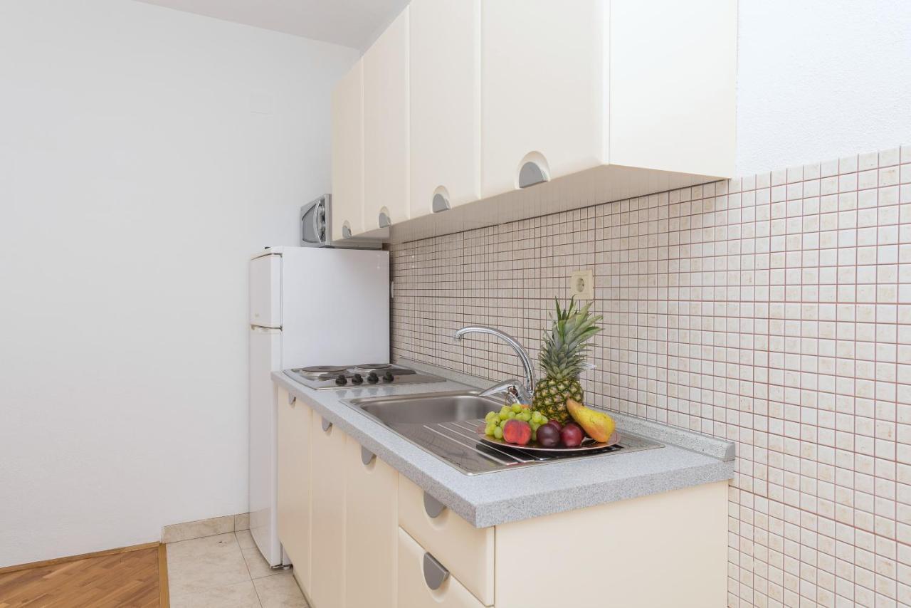 Skiljini Dvori - Apartman Makarska Zewnętrze zdjęcie
