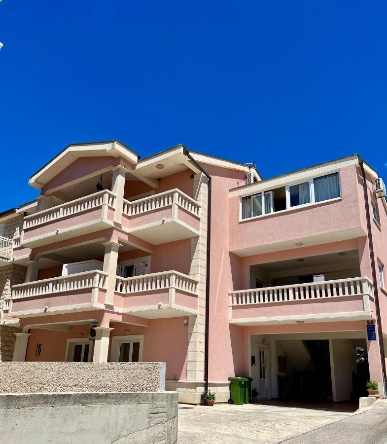 Skiljini Dvori - Apartman Makarska Zewnętrze zdjęcie
